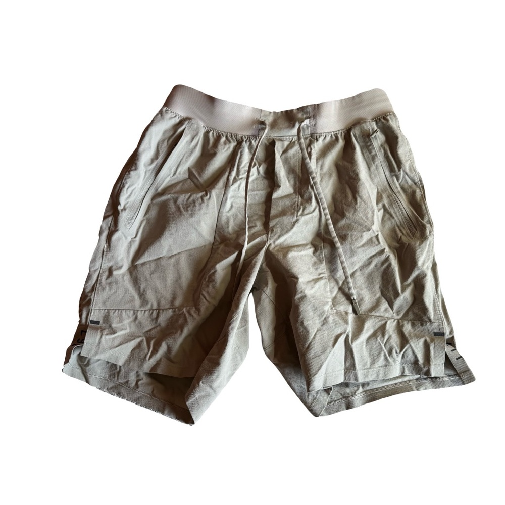Men's Lululemon License to Train Linerless Shorts, 7",‎ Khaki, Size S